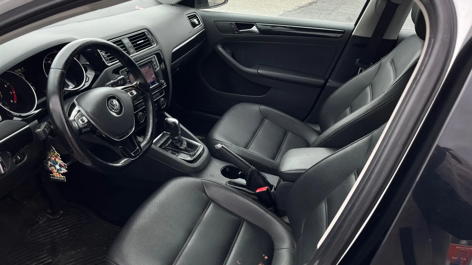 Volkswagen Jetta photo 14