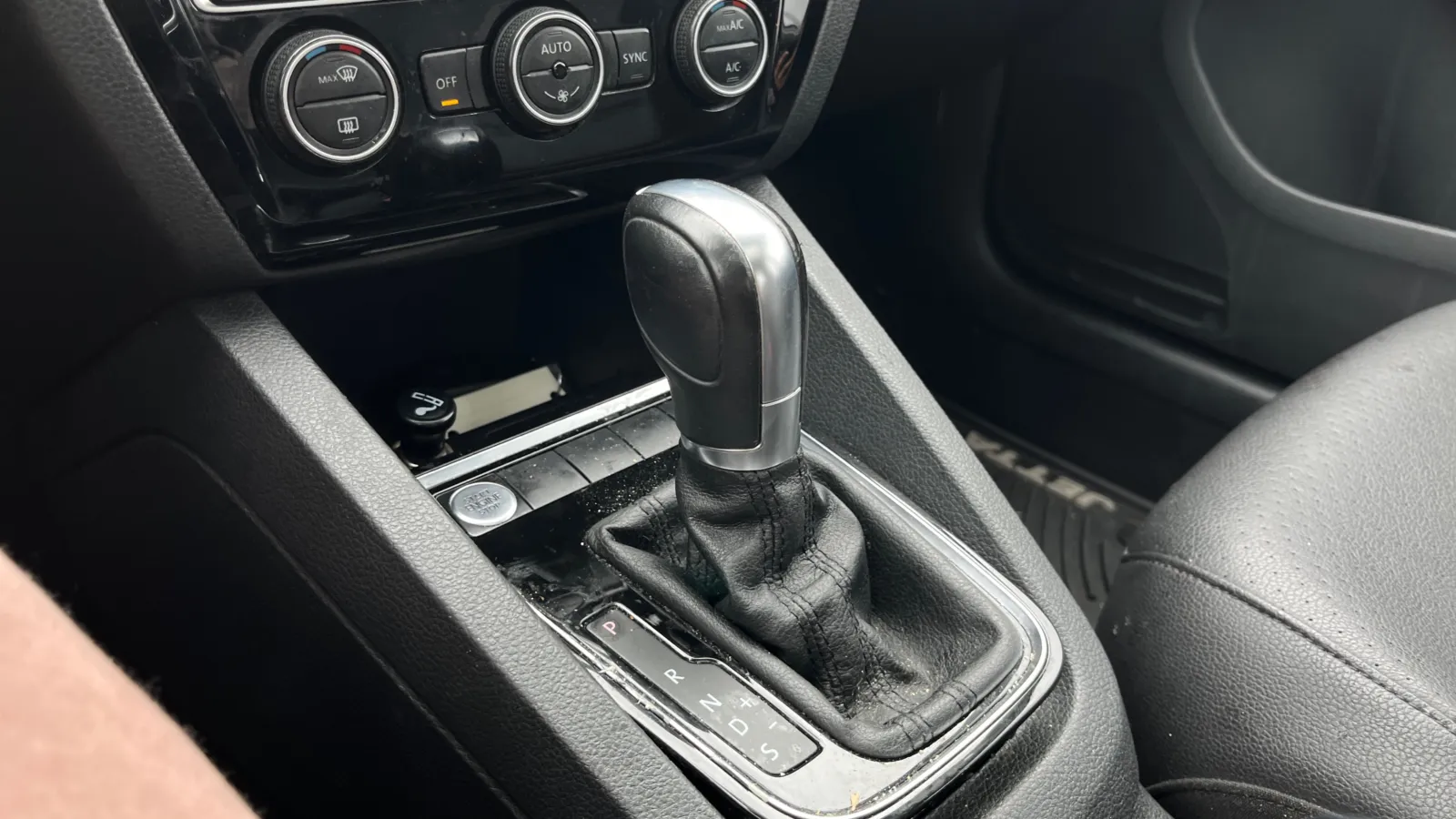 Volkswagen Jetta photo 27