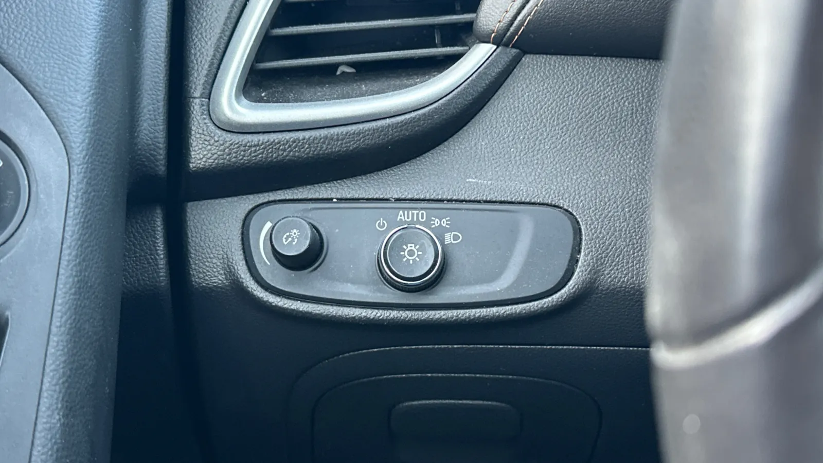 Chevrolet Trax photo 16