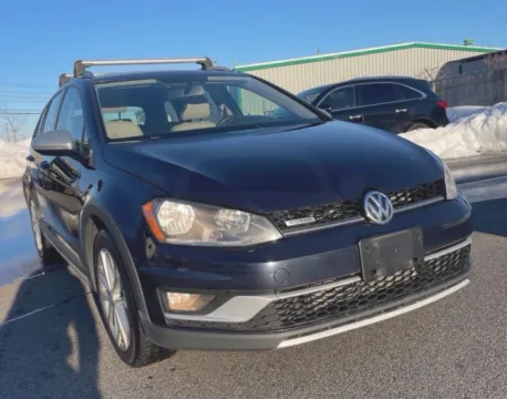 More photos of 2017 Volkswagen Golf Alltrack TSI S Wagon 4D at Bumble Auto - Elkridge, MD