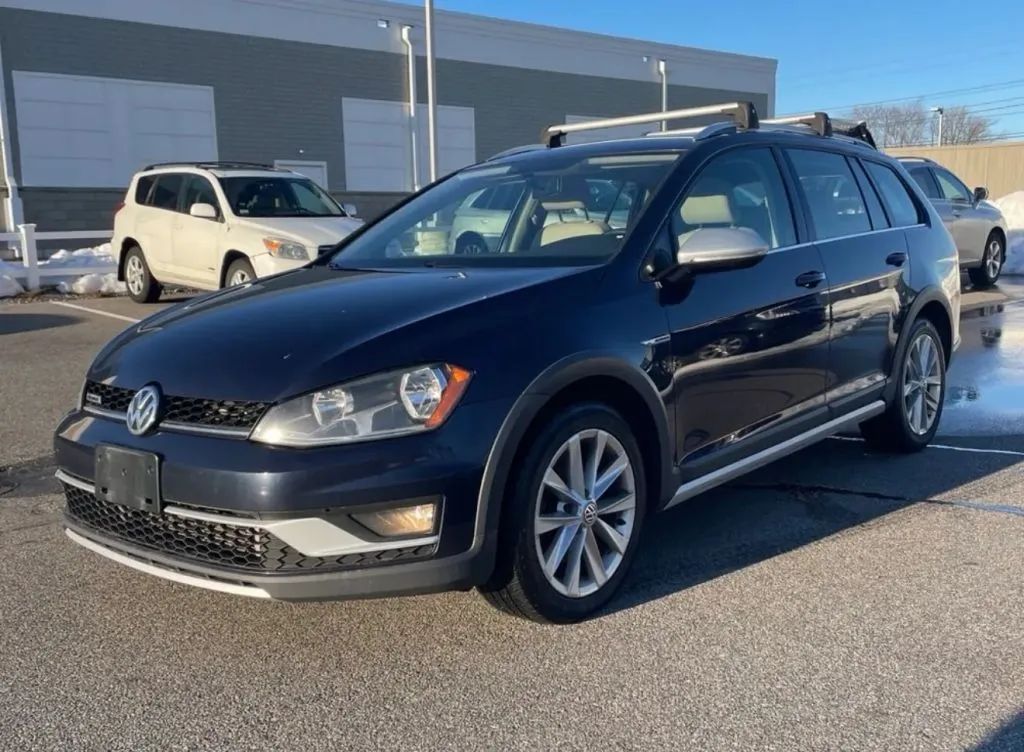 Blue 2017 Volkswagen Golf Alltrack TSI S Wagon 4D for sale in Elkridge, MD
