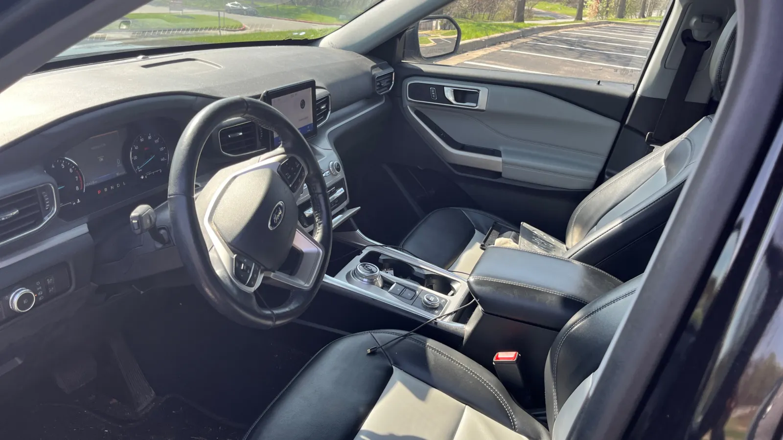 Ford Explorer photo 14