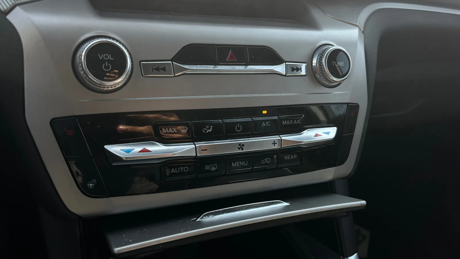 Ford Explorer photo 23