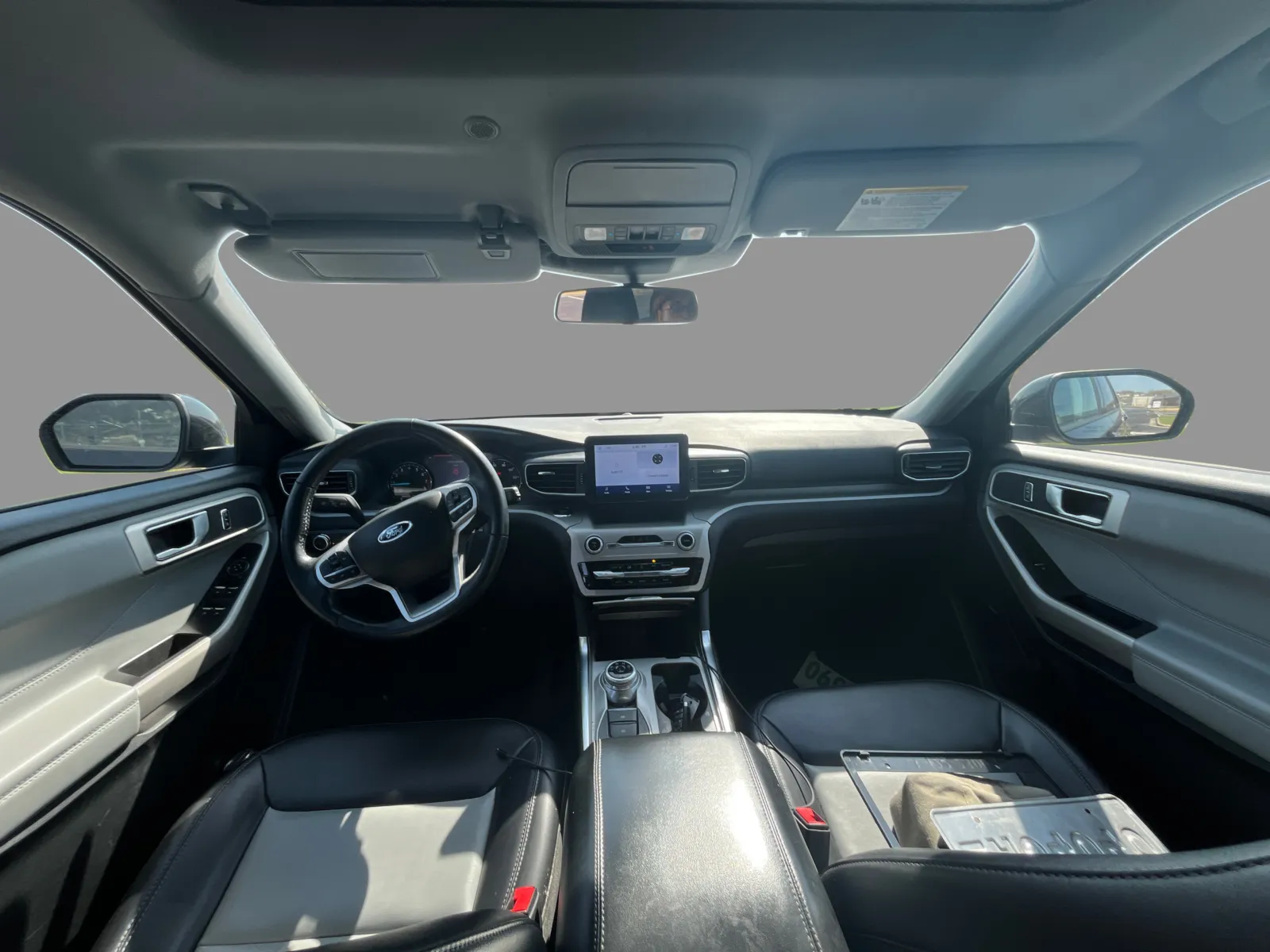 Ford Explorer photo 21