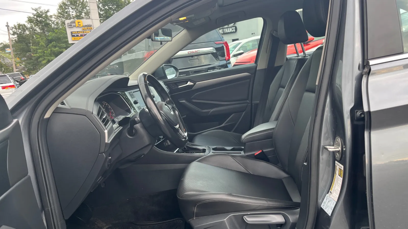 Volkswagen Jetta photo 9