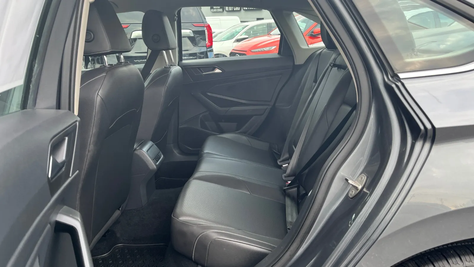 Volkswagen Jetta photo 10
