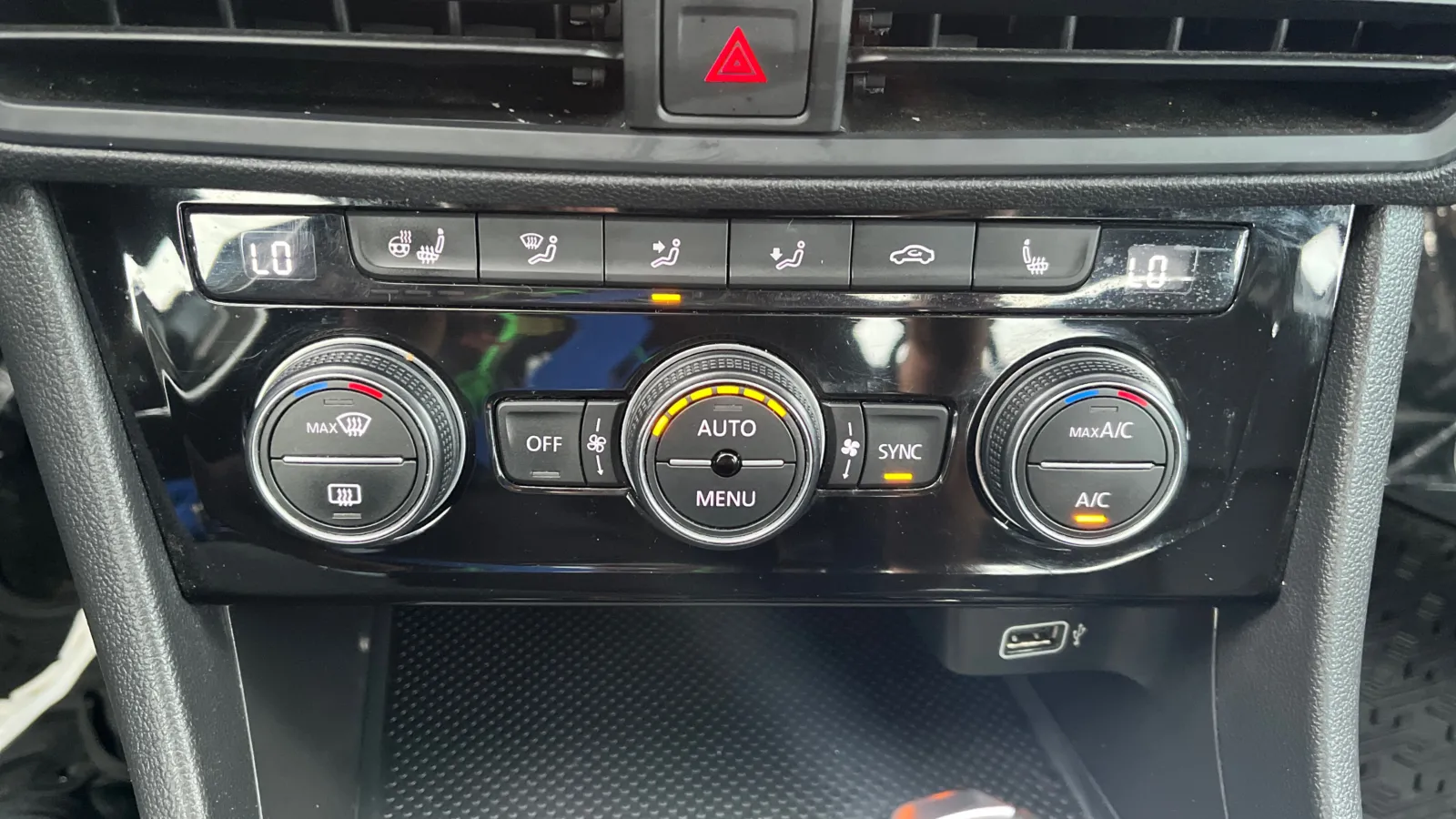 Volkswagen Jetta photo 25