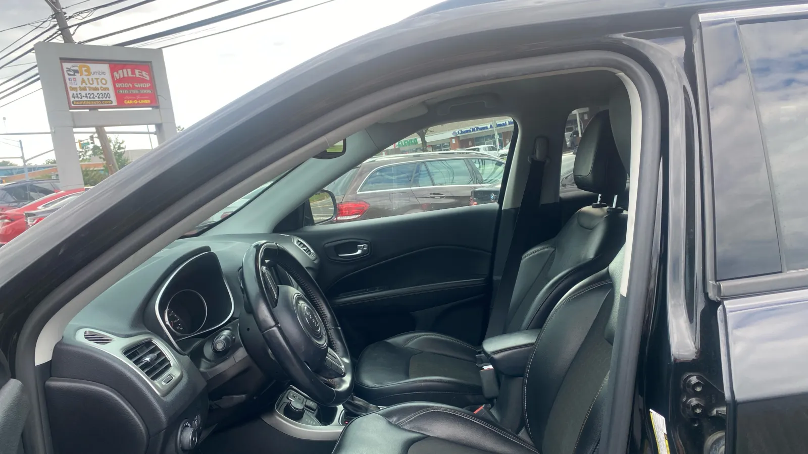 Jeep Compass photo 9