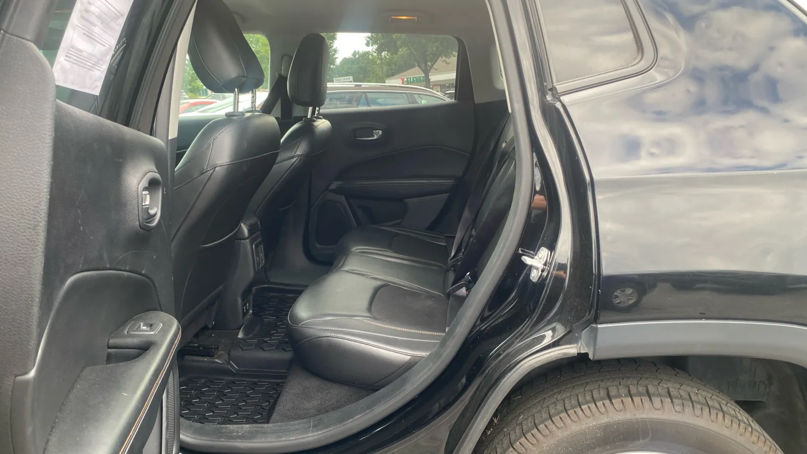 Jeep Compass photo 10