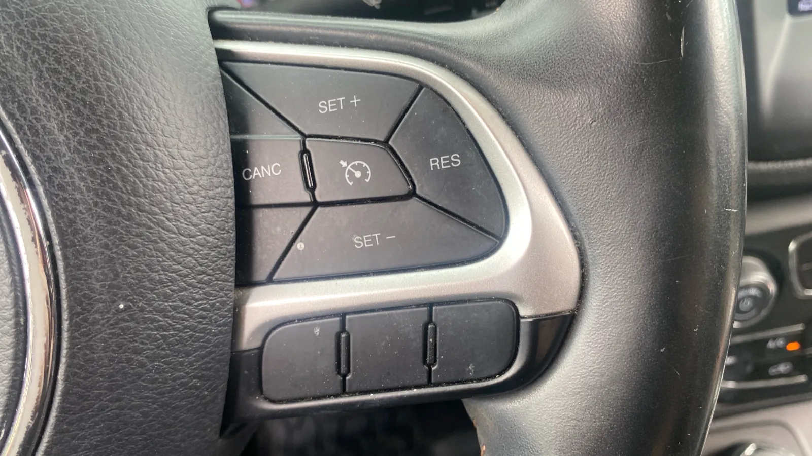Jeep Compass photo 28