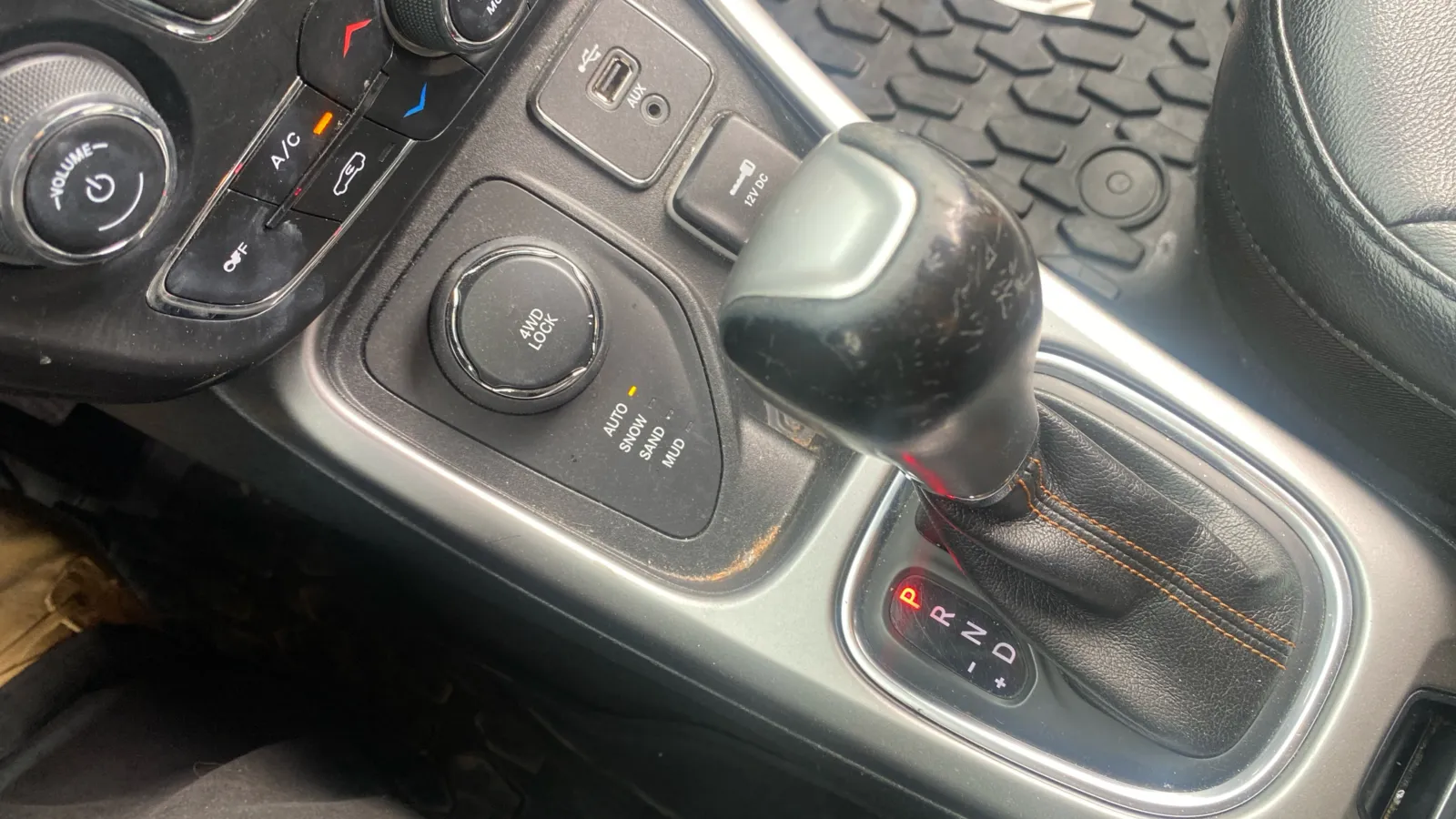 Jeep Compass photo 29