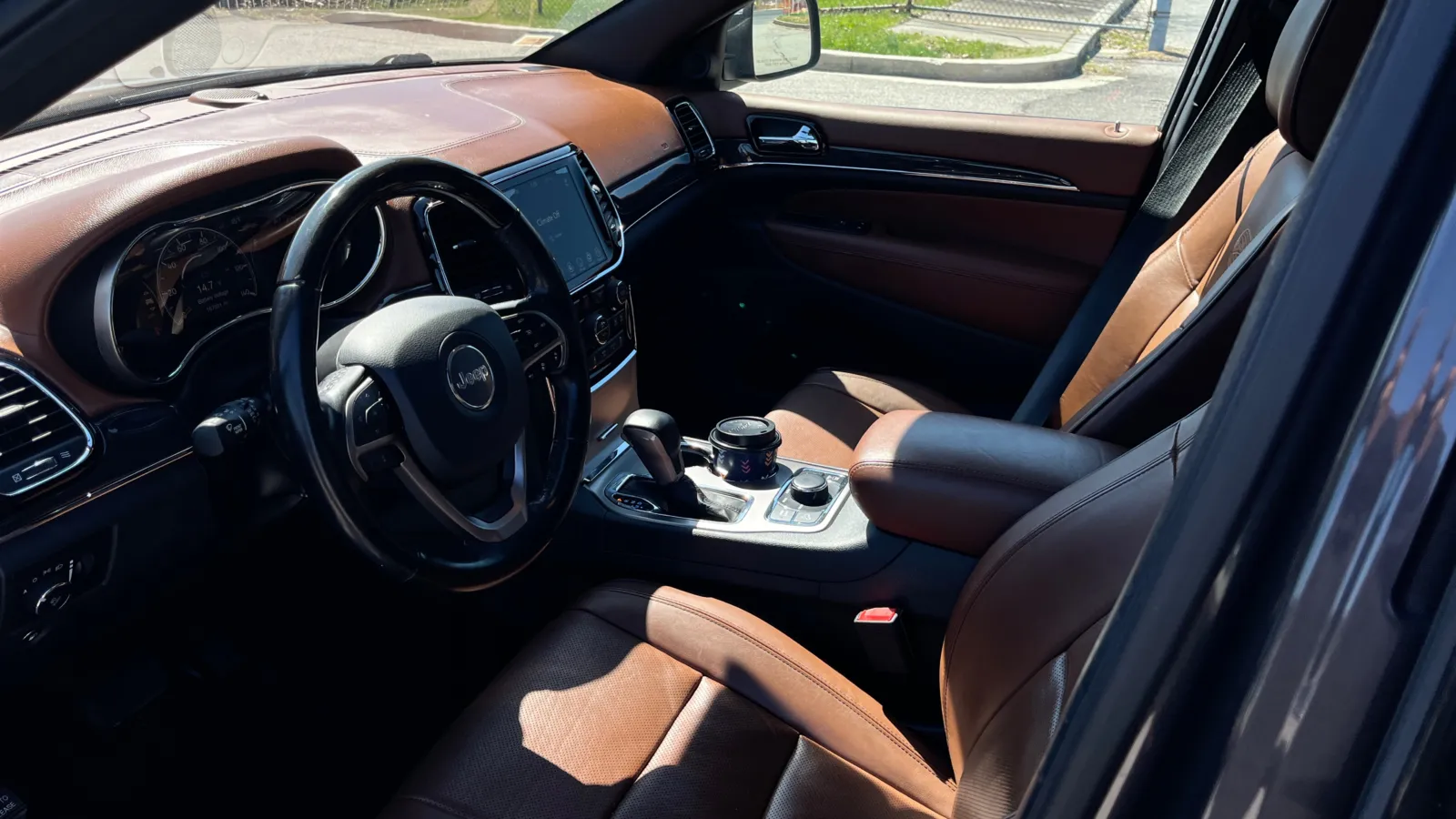 Jeep Grand Cherokee photo 15