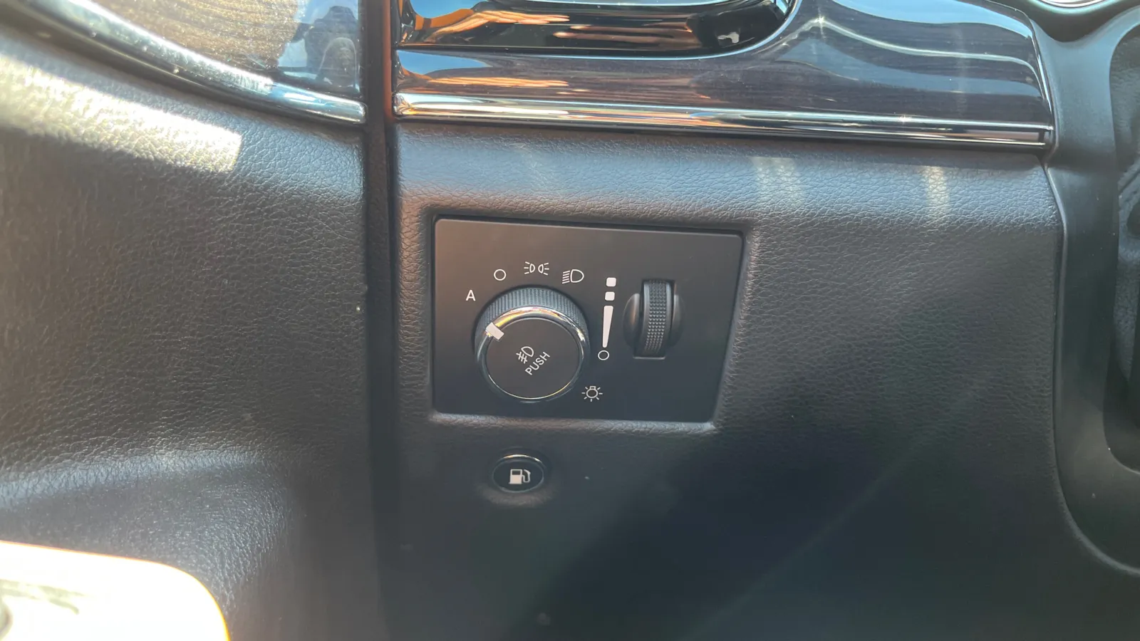 Jeep Grand Cherokee photo 19
