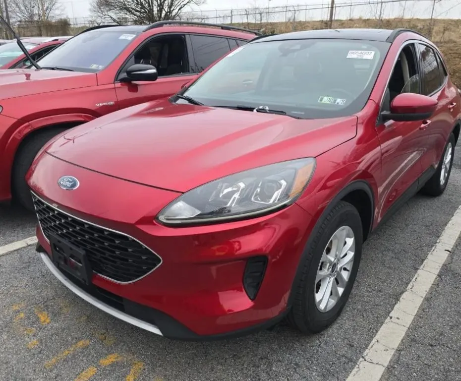 2020 Ford Escape SE Sport Utility 4D