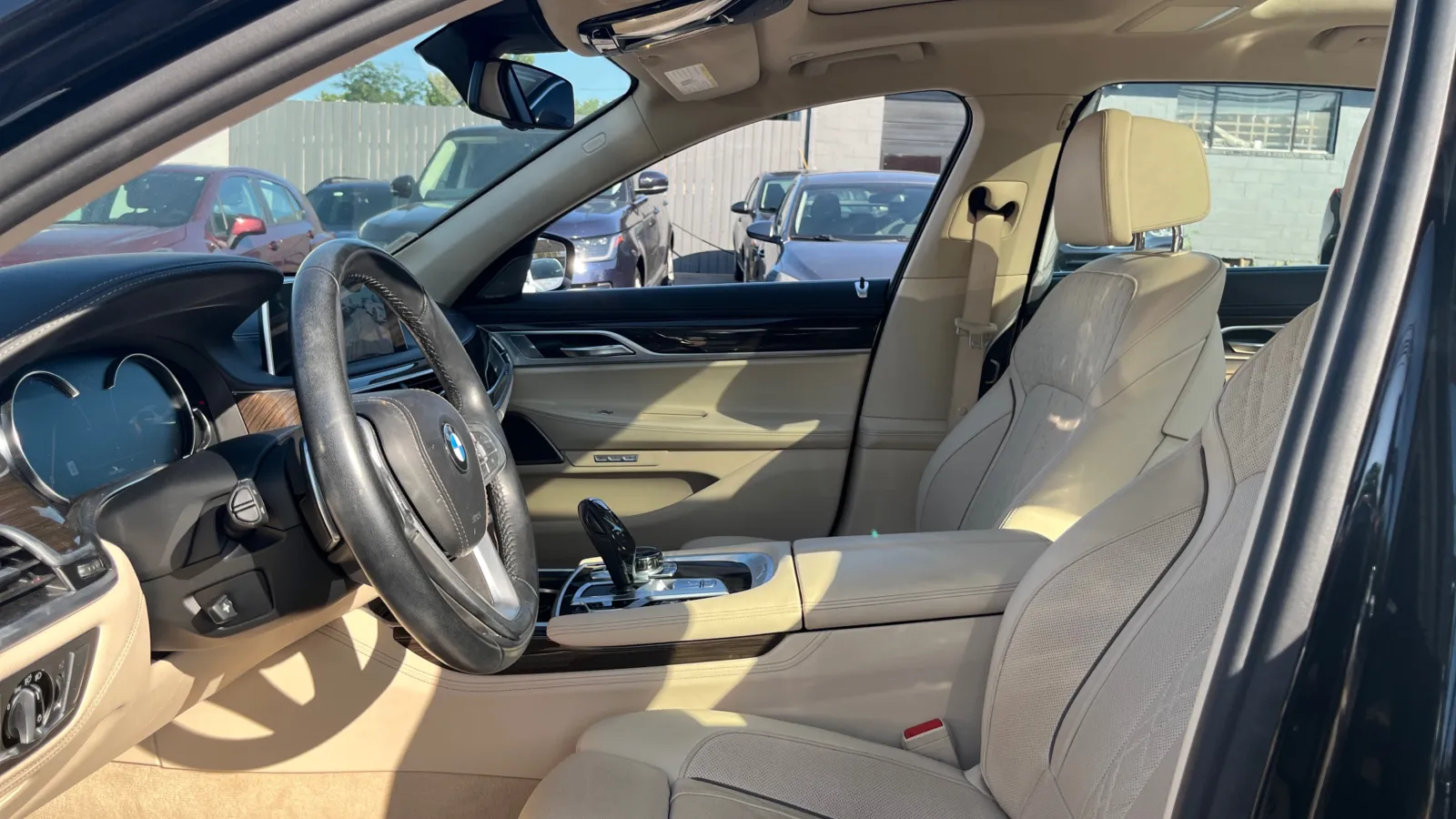 2017 BMW 7 Series 740i - Photo 9