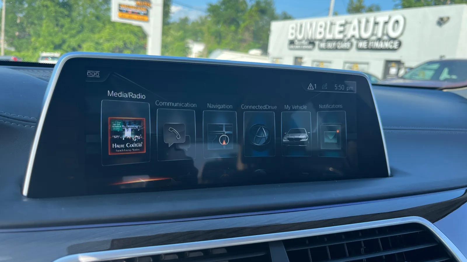 2017 BMW 7 Series 740i - Photo 18