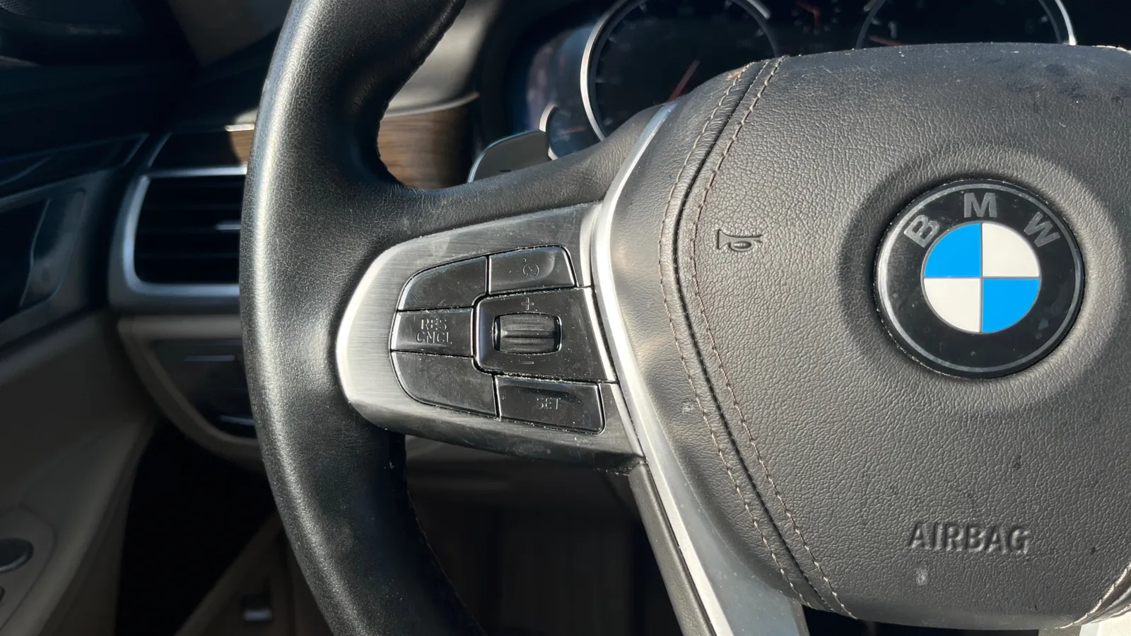 2017 BMW 7 Series 740i - Photo 28