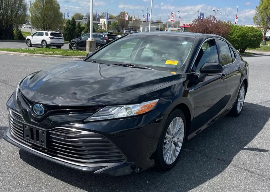 Black 2018 Toyota Camry Hybrid XLE Sedan 4D for sale in Elkridge, MD
