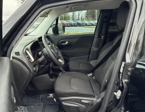 More photos of 2017 Jeep Renegade Sport SUV 4D at Bumble Auto - Elkridge, MD