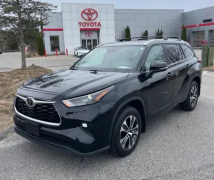 Black 2022 Toyota Highlander XLE Sport Utility 4D for sale in Elkridge, MD