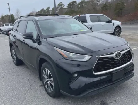 More photos of 2022 Toyota Highlander XLE Sport Utility 4D at Bumble Auto - Elkridge, MD