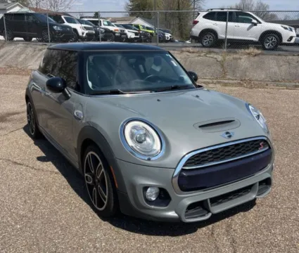 More photos of 2016 MINI Hardtop 2 Door Cooper S Hatchback 2D at Bumble Auto - Elkridge, MD