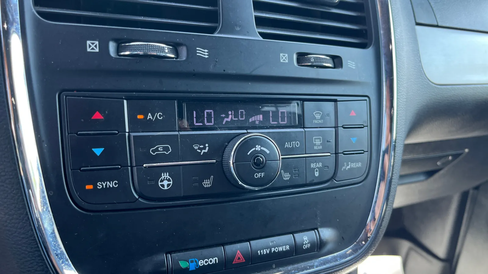 Dodge Grand Caravan photo 23