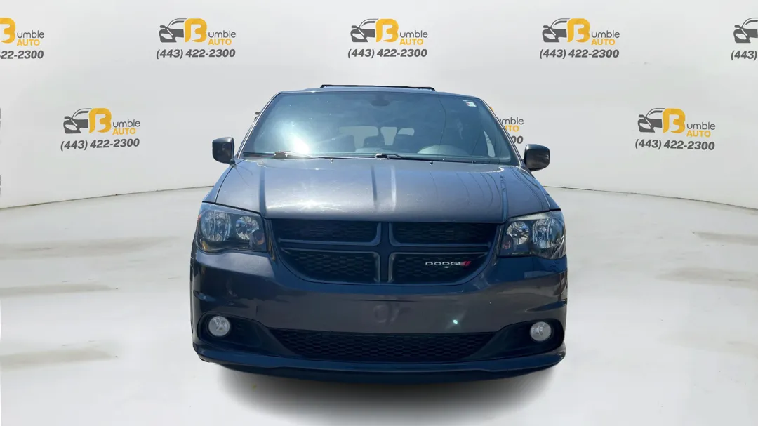 Dodge Grand Caravan photo 2