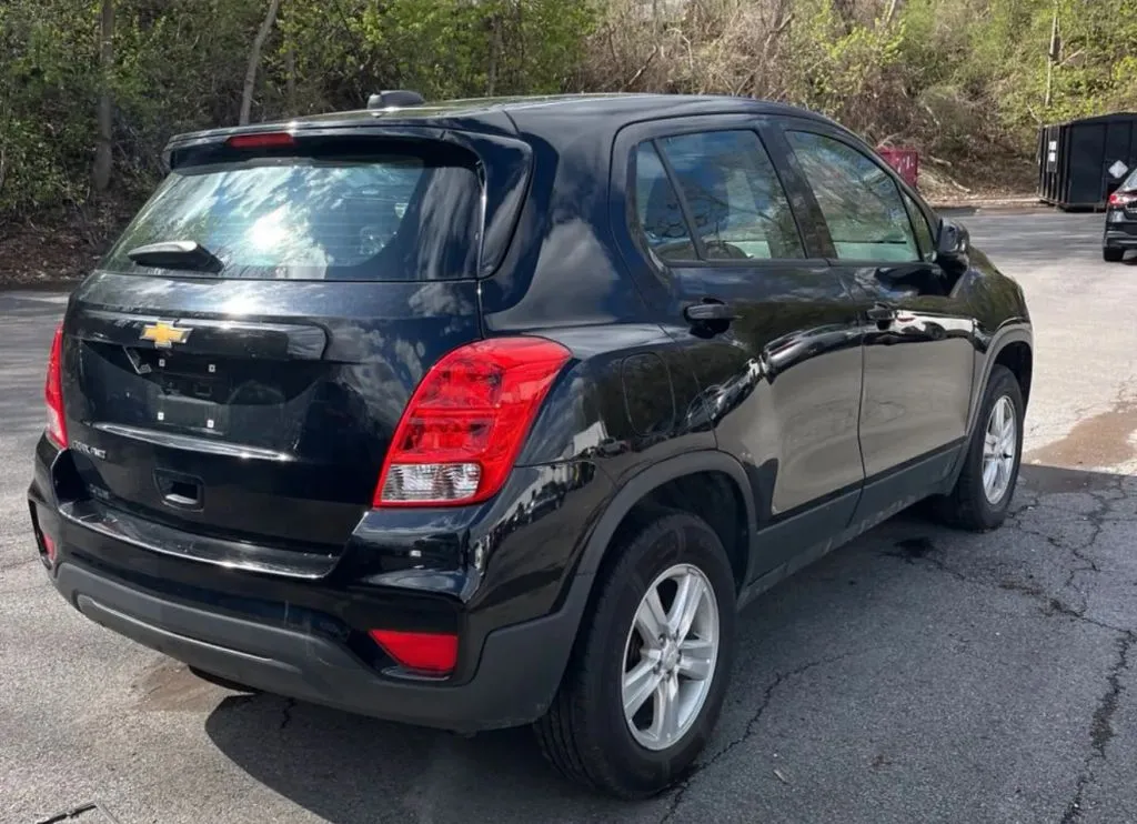 Chevrolet Trax photo 3