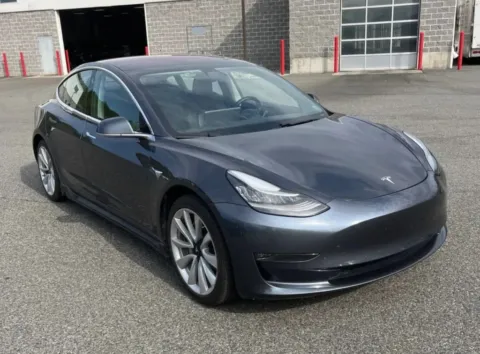 More photos of 2018 Tesla Model 3 Long Range Sedan 4D at Bumble Auto - Elkridge, MD