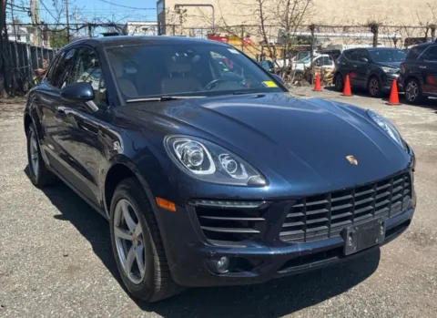 More photos of 2018 Porsche Macan Sport Utility 4D at Bumble Auto - Elkridge, MD