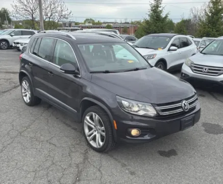More photos of 2016 Volkswagen Tiguan 2.0T SEL 4Motion Sport Utility 4D at Bumble Auto - Elkridge, MD