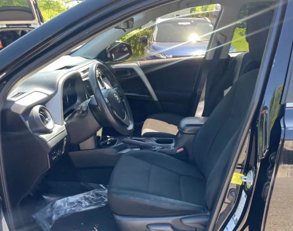 Toyota RAV4 photo 4