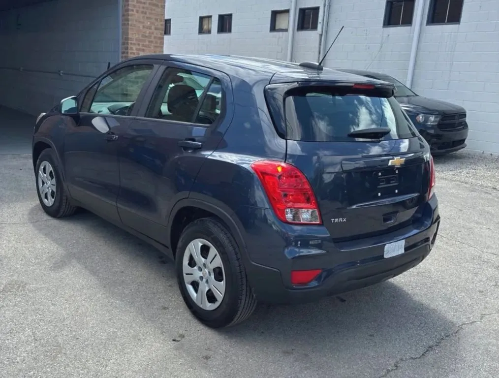 Chevrolet Trax photo 2
