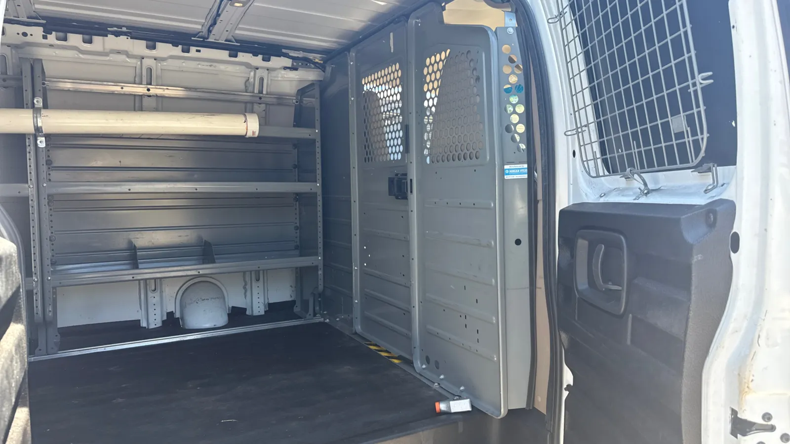 Chevrolet Express photo 10