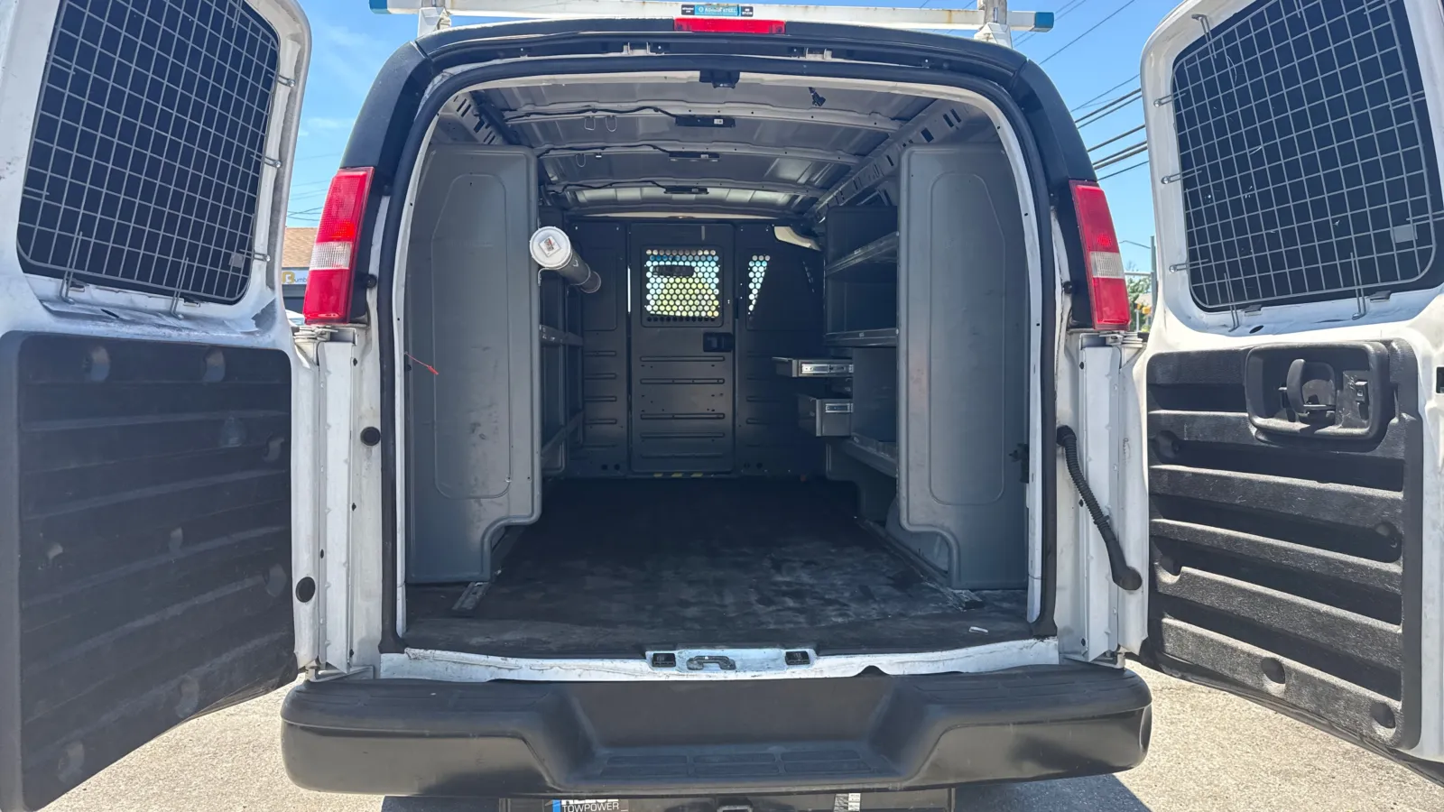 Chevrolet Express photo 12