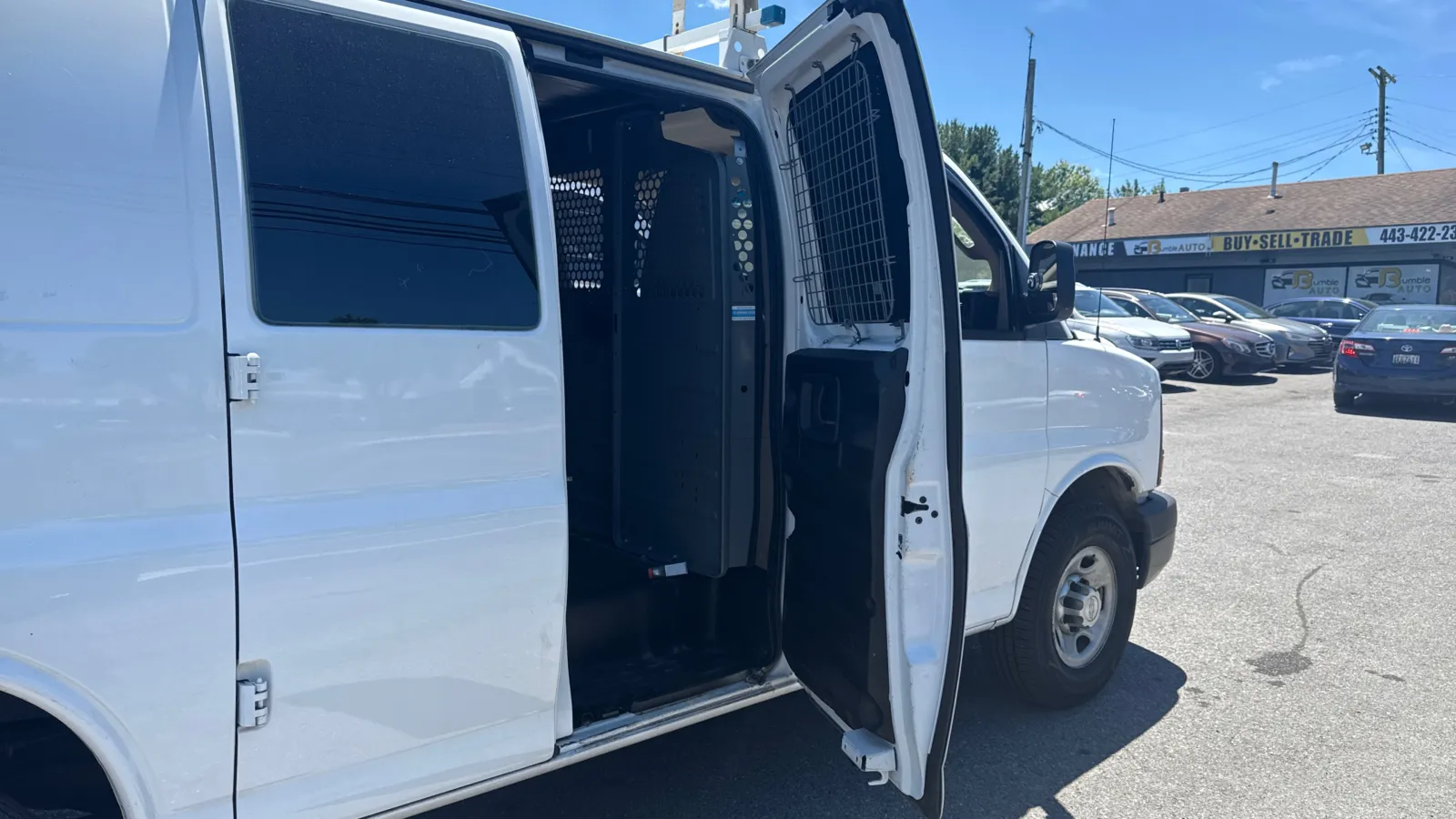 Chevrolet Express photo 15