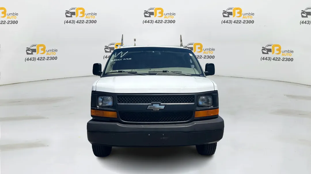 Chevrolet Express photo 2