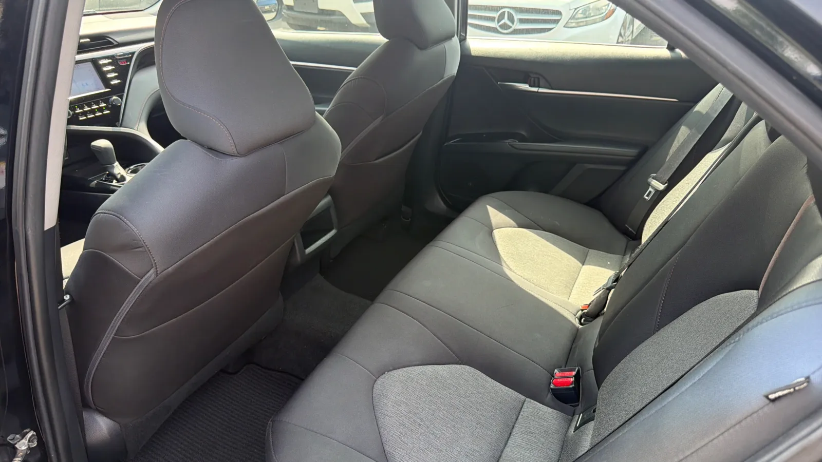 Toyota Camry photo 10