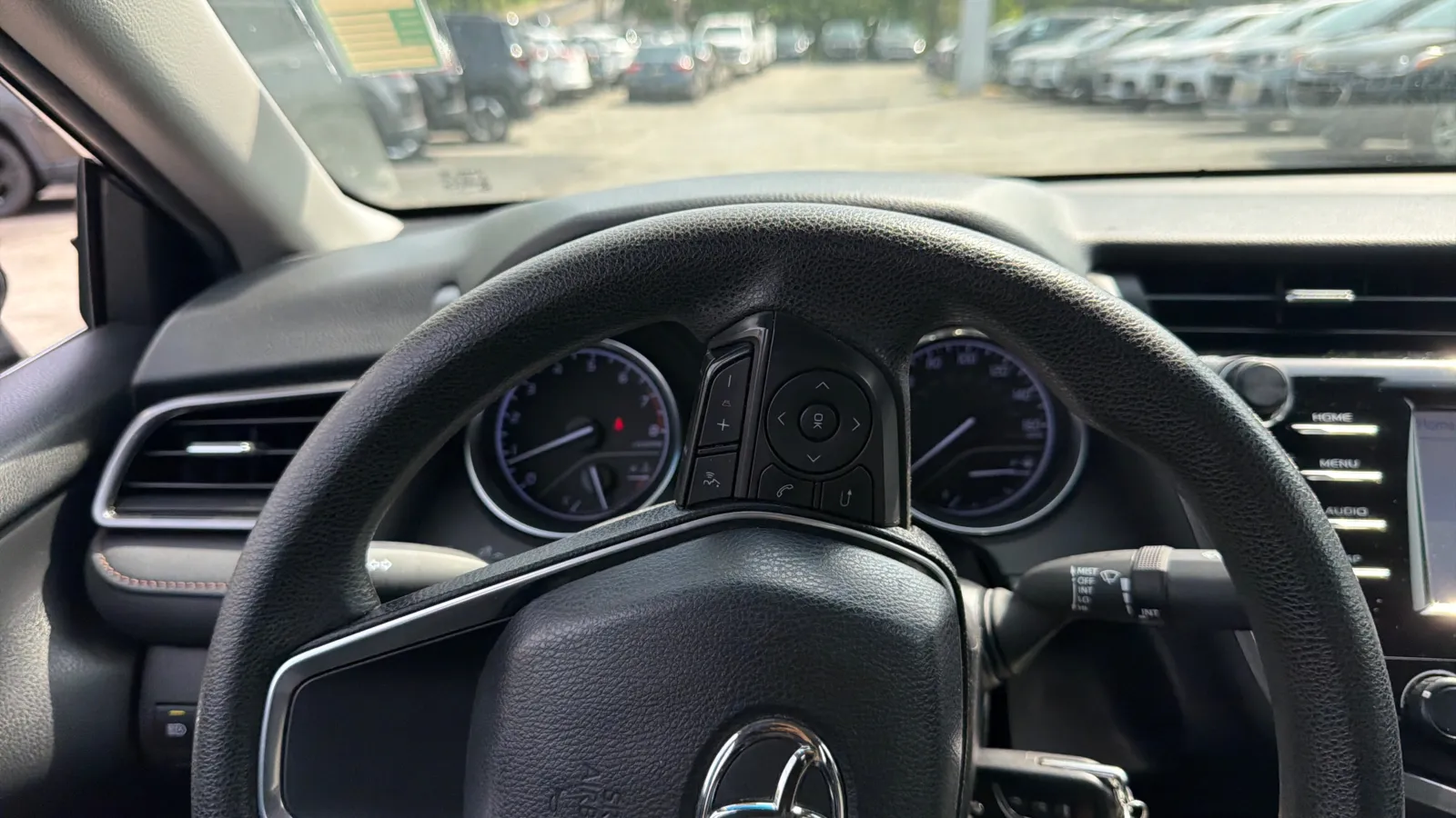 Toyota Camry photo 18