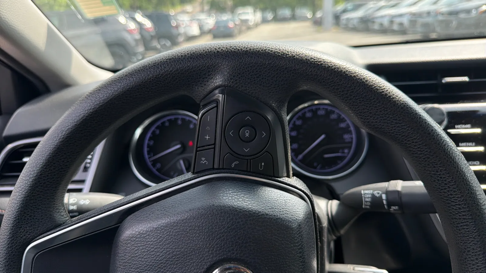 Toyota Camry photo 25