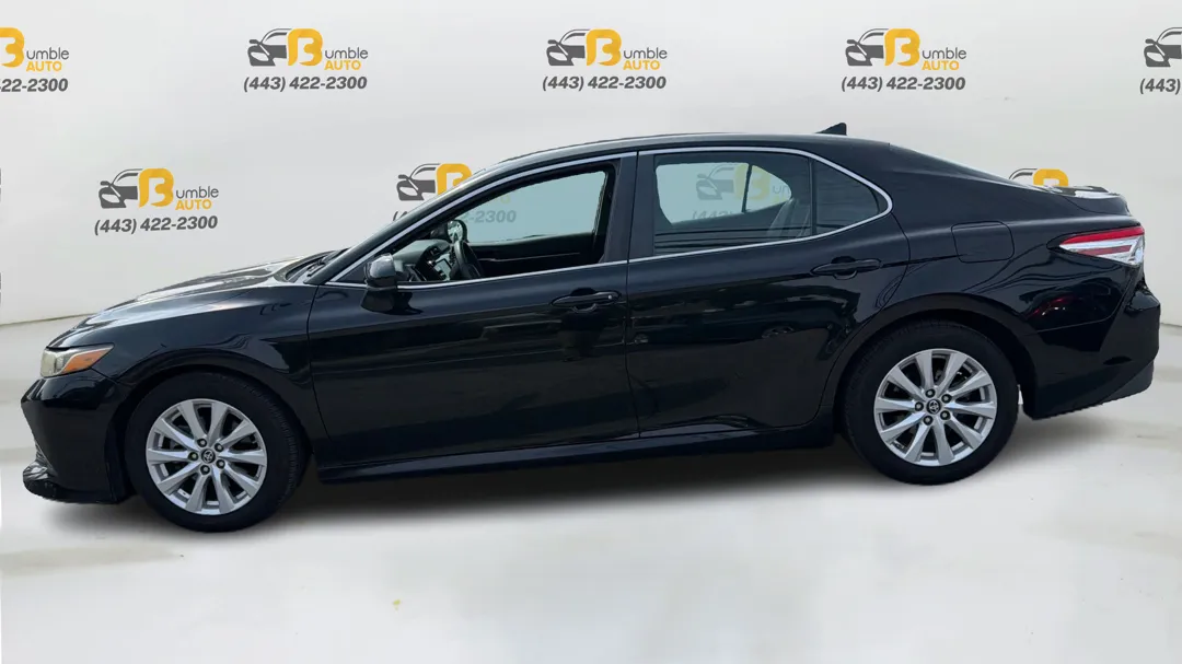 Toyota Camry photo 8