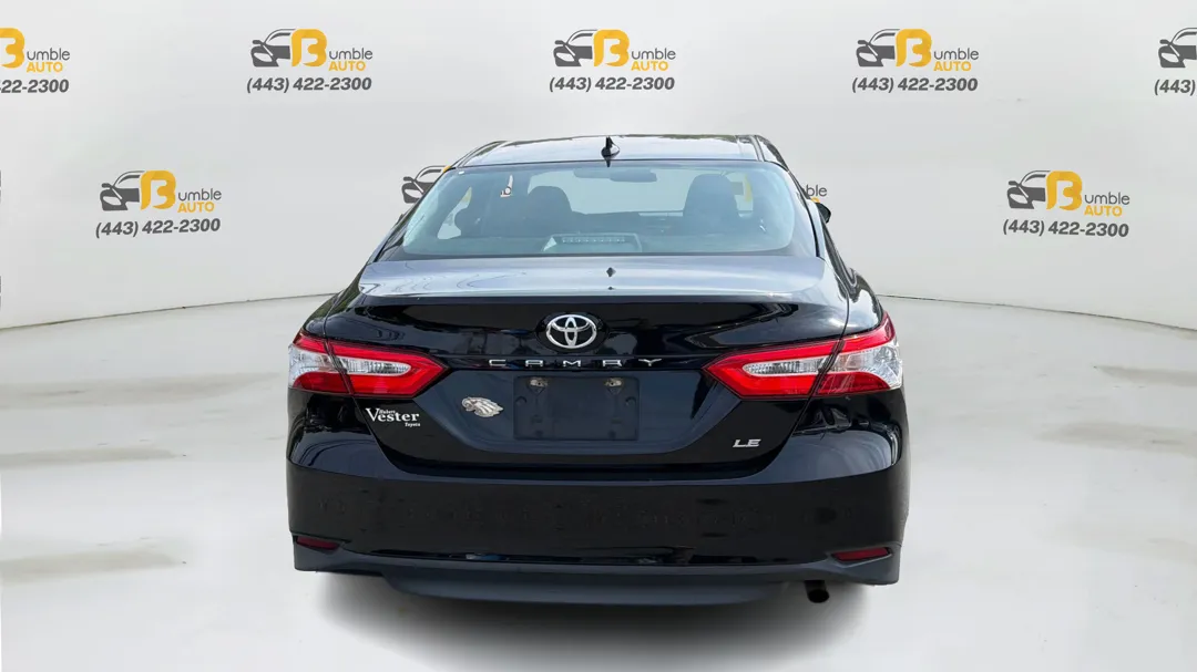 Toyota Camry photo 6