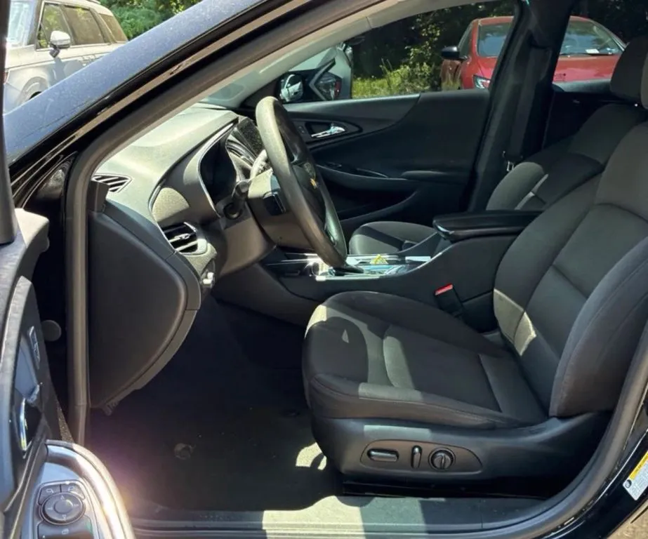 Chevrolet Malibu photo 5