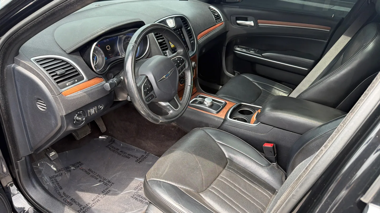 Chrysler 300 photo 9