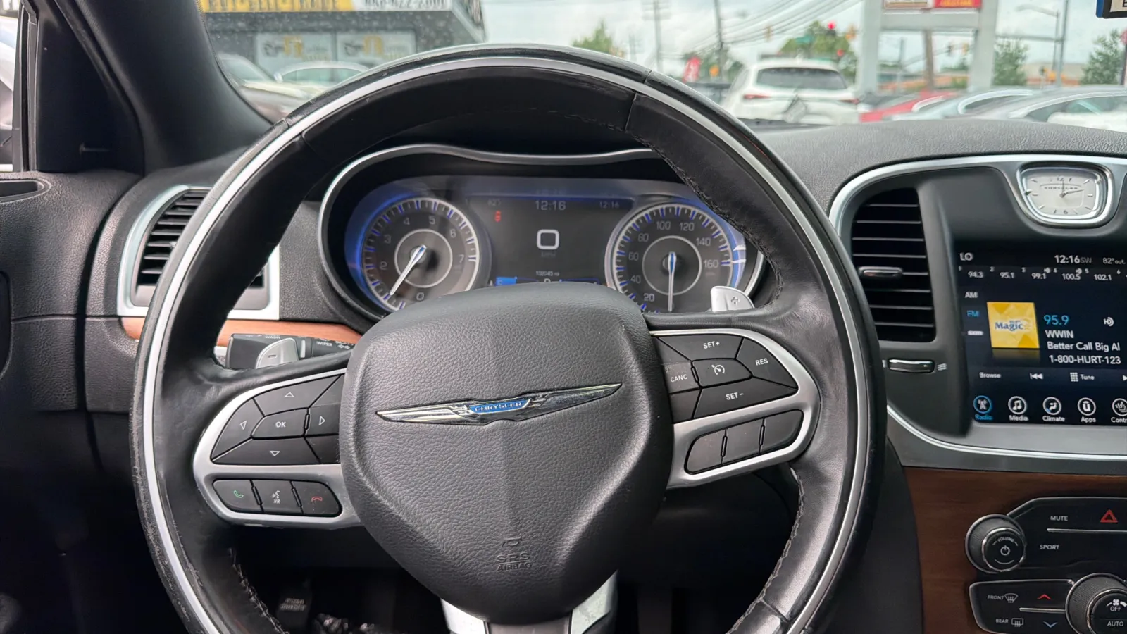 Chrysler 300 photo 19