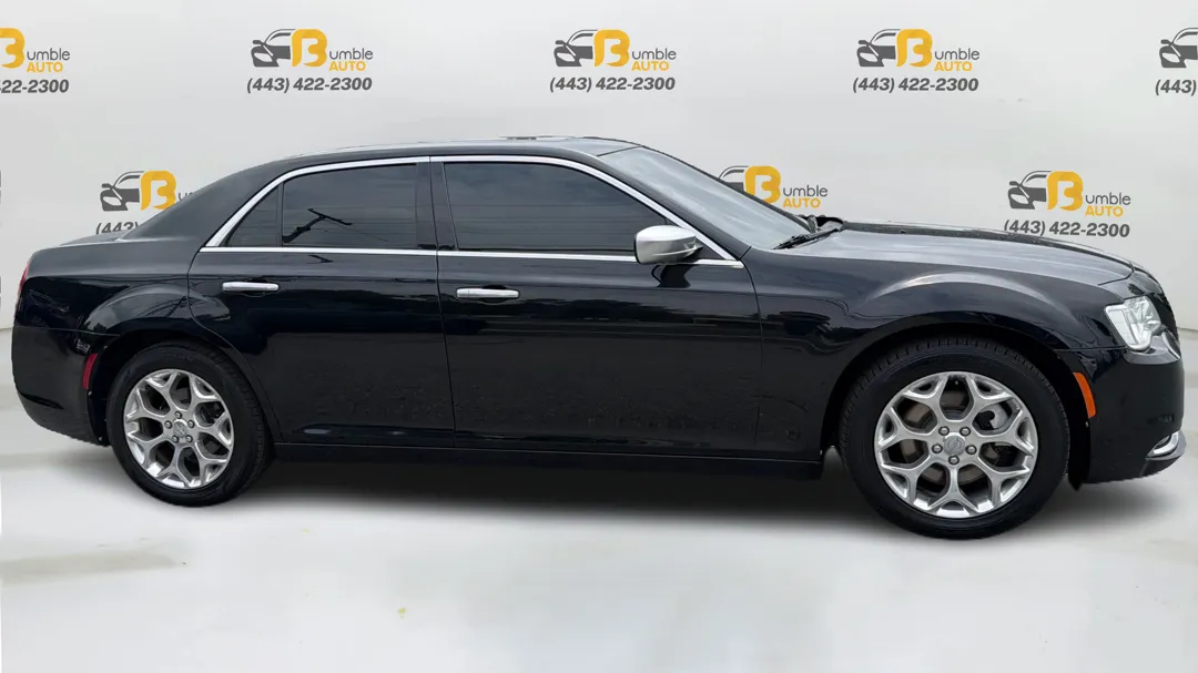 Chrysler 300 photo 4
