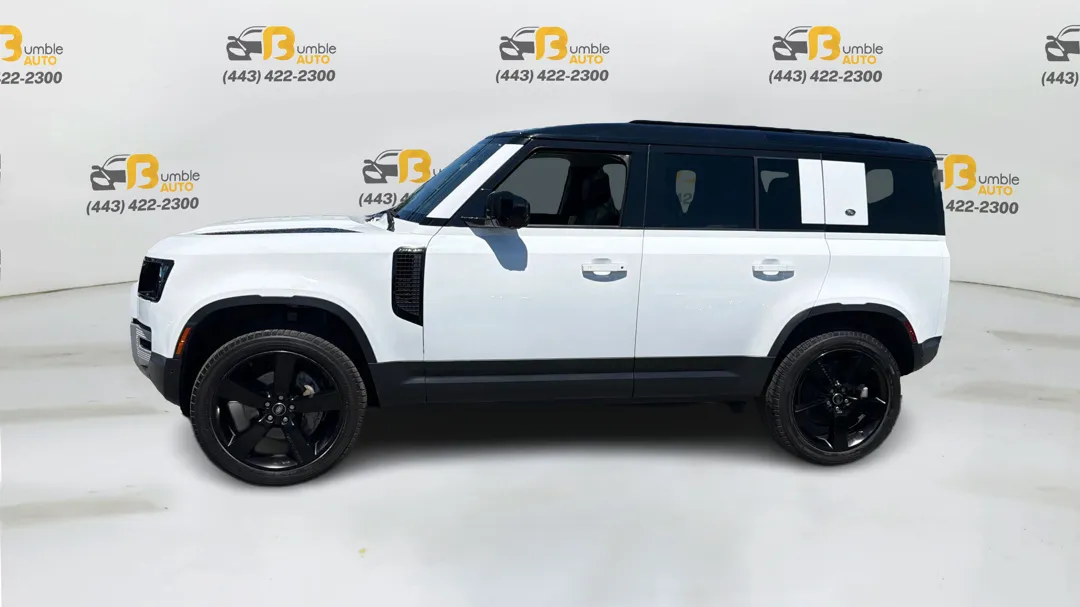 Land Rover Defender photo 8