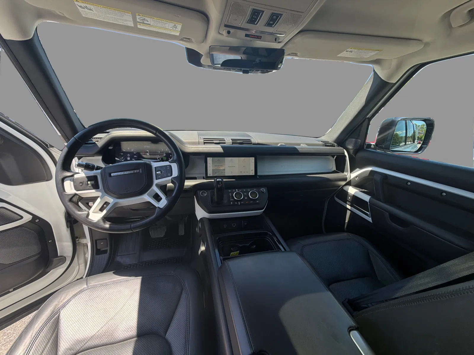 Land Rover Defender photo 23
