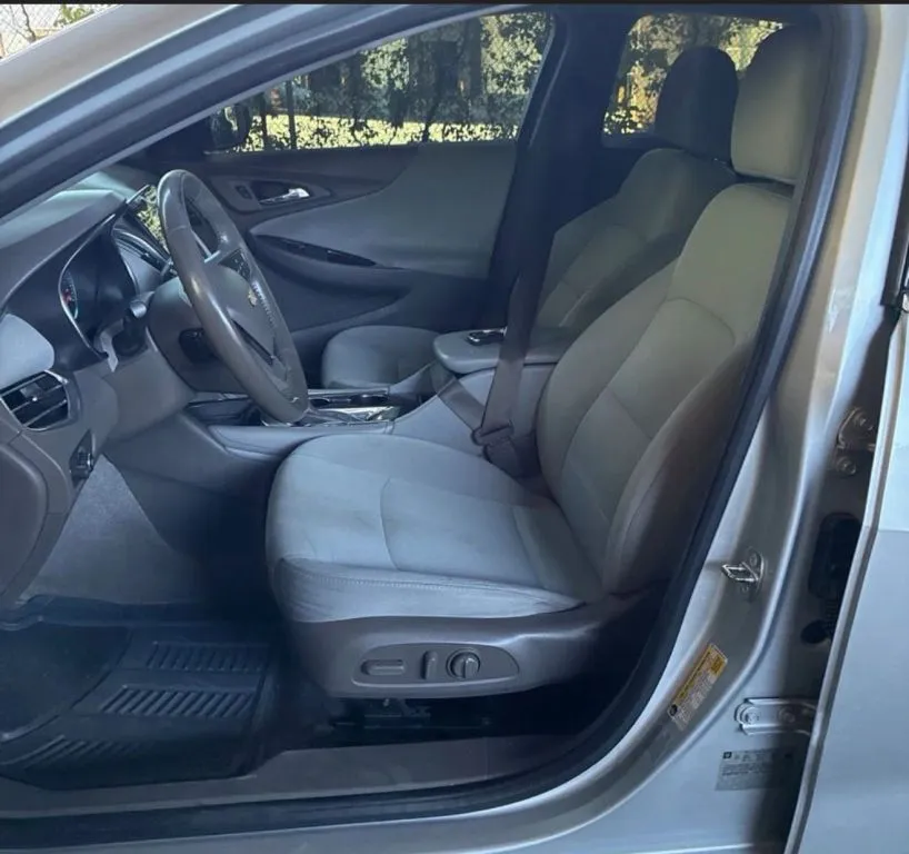 Chevrolet Malibu photo 4
